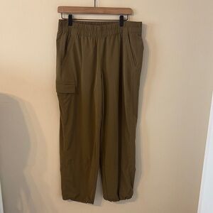 Athleta Boundless Low Rise Cargo Straight Leg Pant